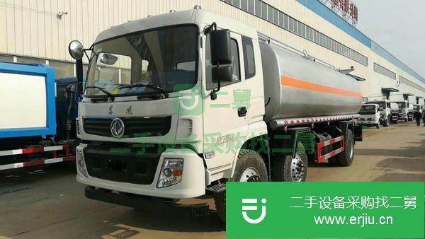 山東出售二手東風小三軸油罐車陜齒8檔變速箱