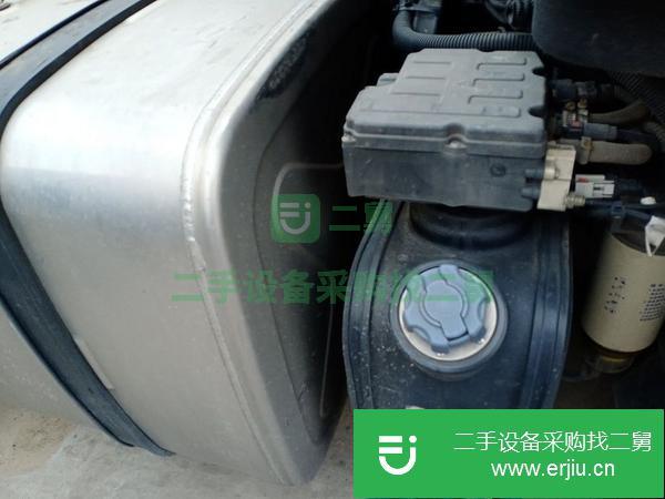 山東出售18年?yáng)|風(fēng)天龍牽引車 560馬力 國(guó)五排放
