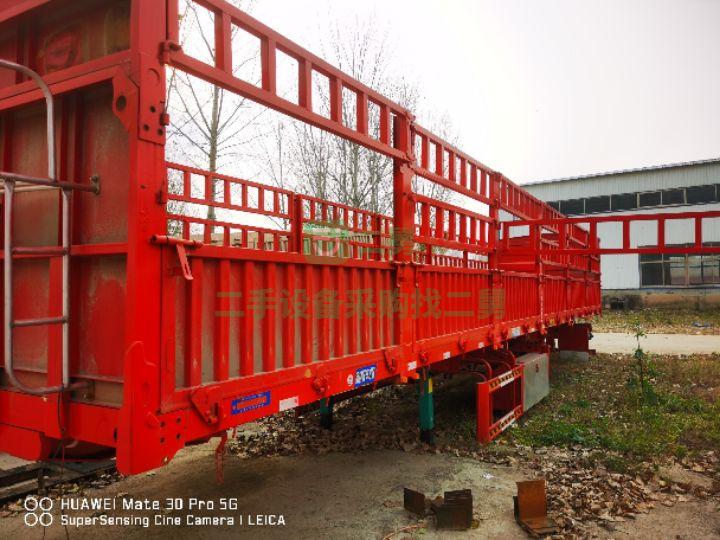 出售華航13米標箱側翻加高可拆卸半掛車，6.3噸，帶兩層加高