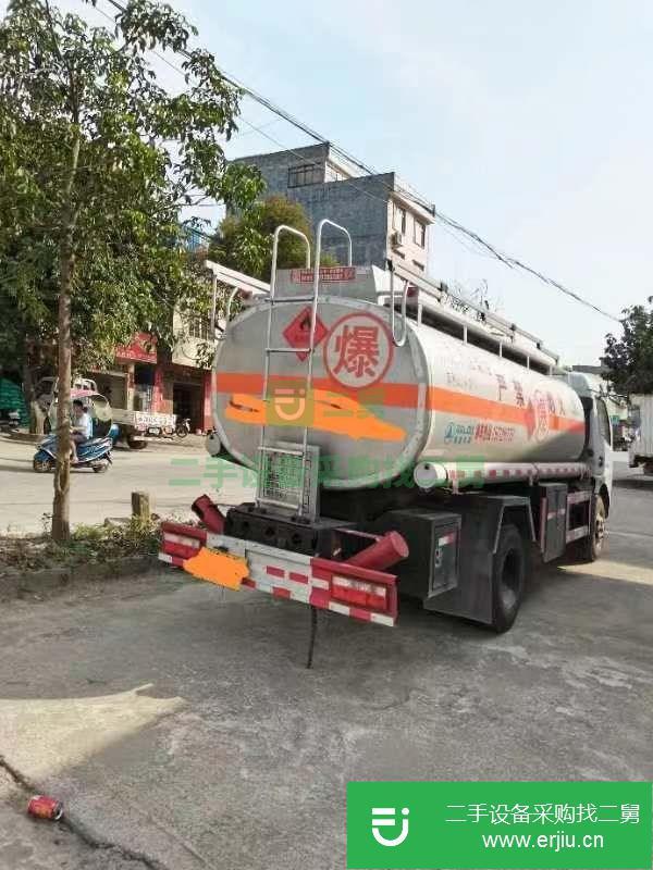 廣東出售二手帶手續8噸油罐車玉柴150馬力
