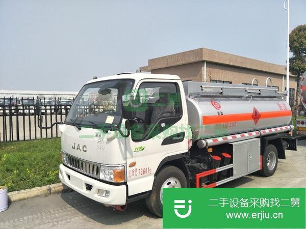 江蘇出售二手5噸油罐車包上戶