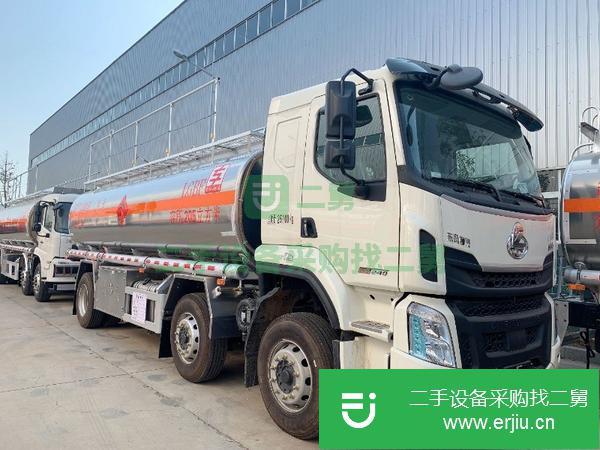 甘肅出售二手柳汽小三軸油罐車