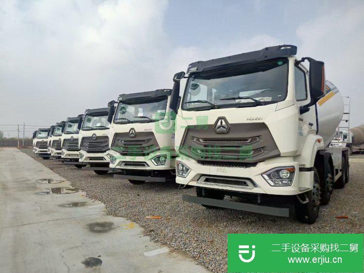 山東出售二手重汽豪沃340馬力攪拌車