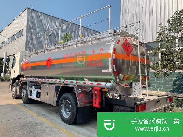 甘肅出售二手柳汽小三軸油罐車