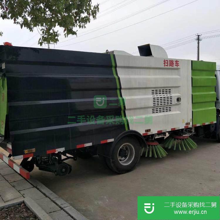 山東出售二手大型掃路車