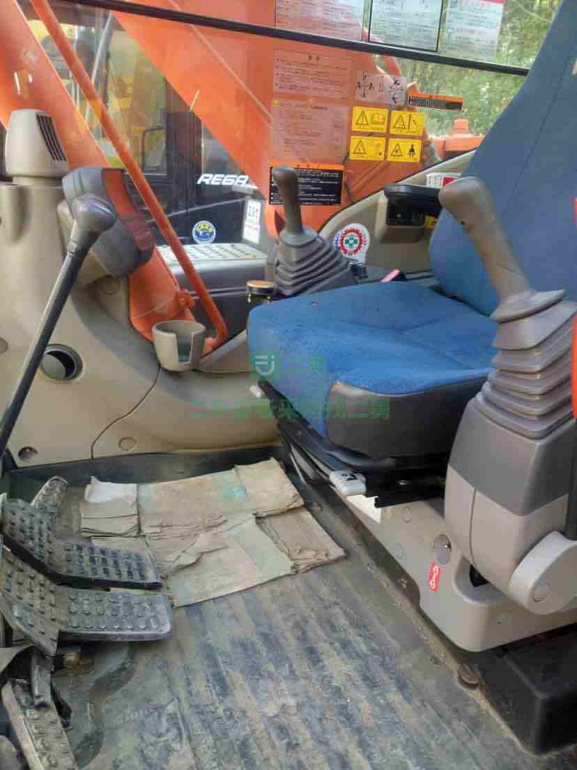 急售進口日立200-3挖掘機質保包運