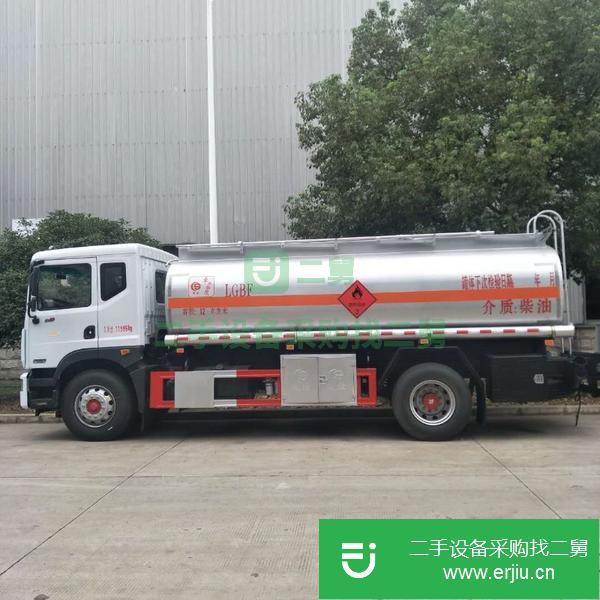 廣東出售二手東風10噸油罐車康機180馬力