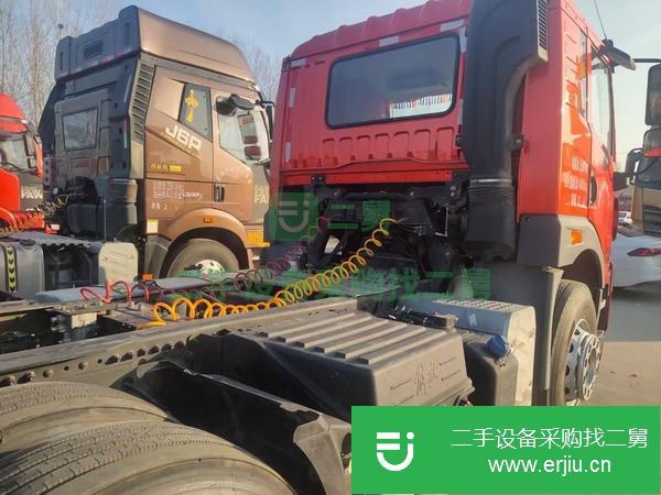 河南出售二手19年解放焊v400馬力國五牽引車