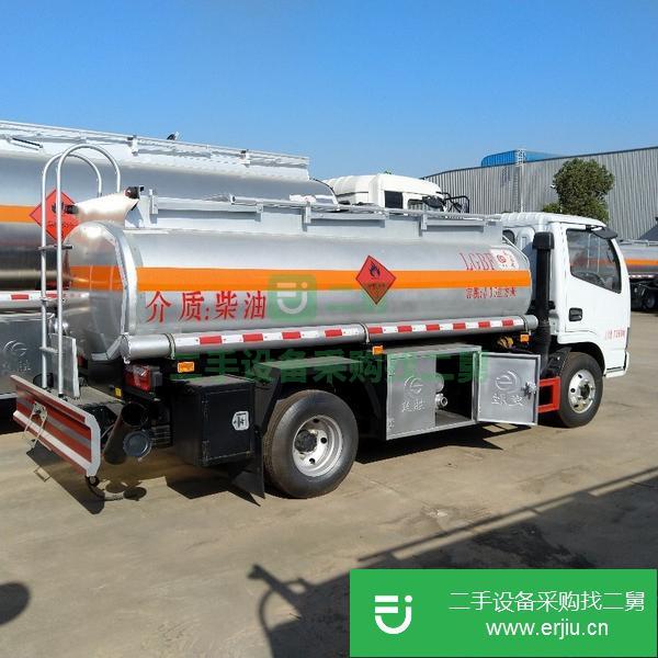 湖北出售二手東風多利卡4噸油罐車朝柴102馬力
