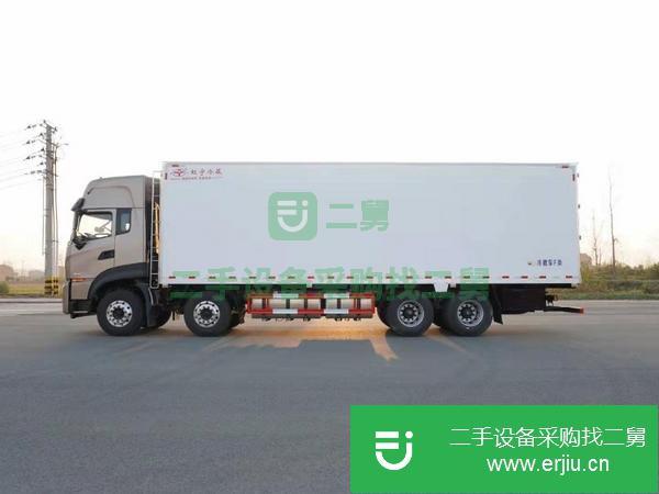 甘肅出售二手東風天龍9.6米465馬力冷藏車