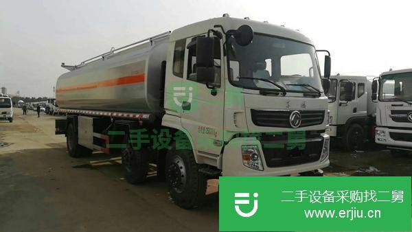 山東出售二手東風小三軸油罐車陜齒8檔變速箱