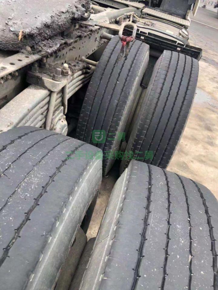 出售汕德卡三年正全保險，540馬力國五排放雙驅牽引車，車況精品