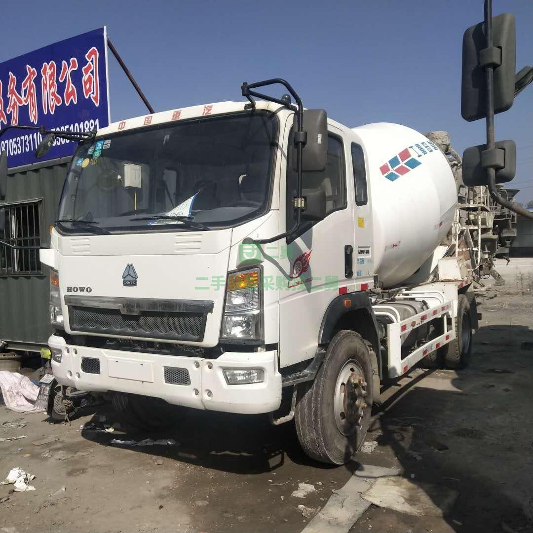 出售二手小型時代3方混凝土攪拌車