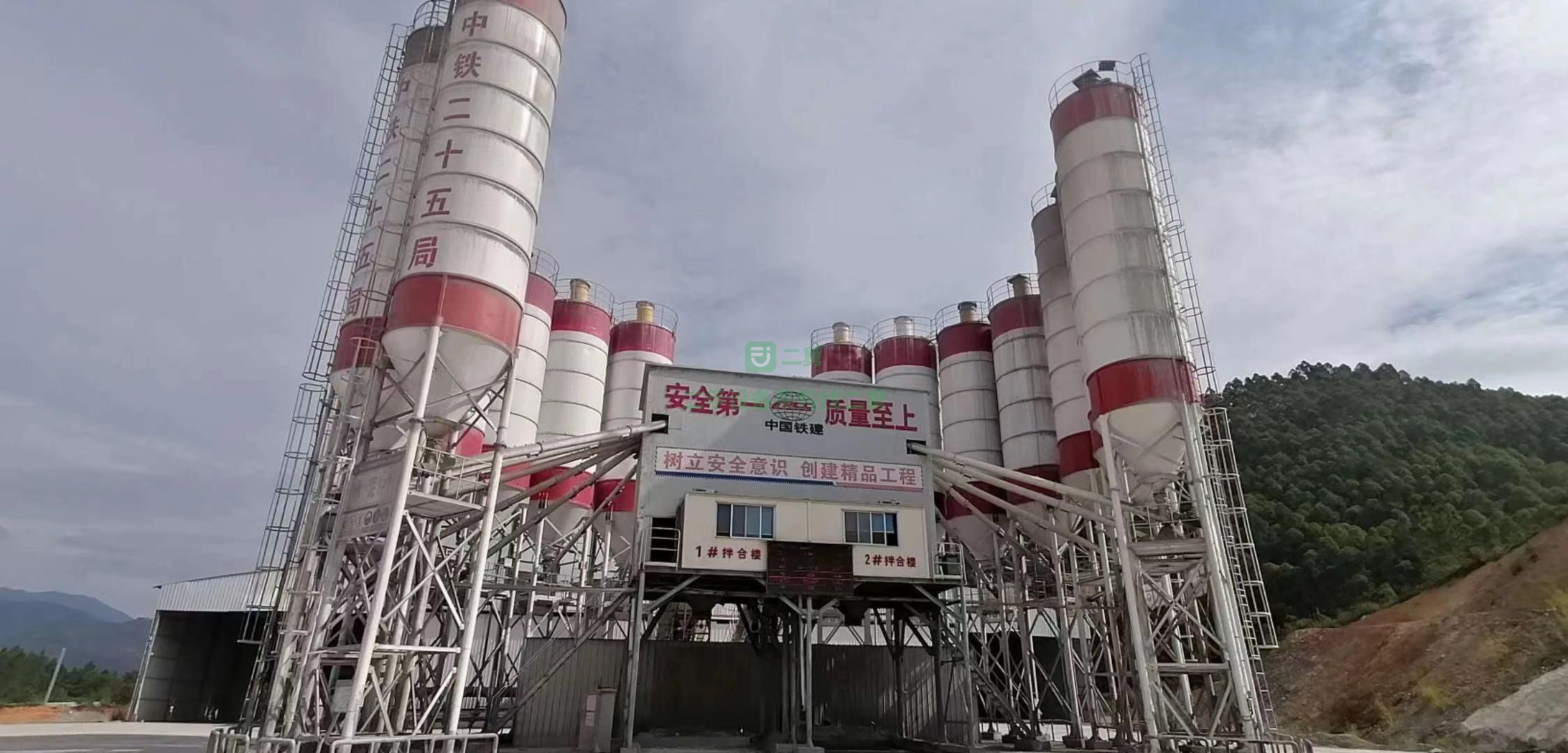 出售江西南昌倉(cāng)庫(kù)出售2015年三一120攪拌站