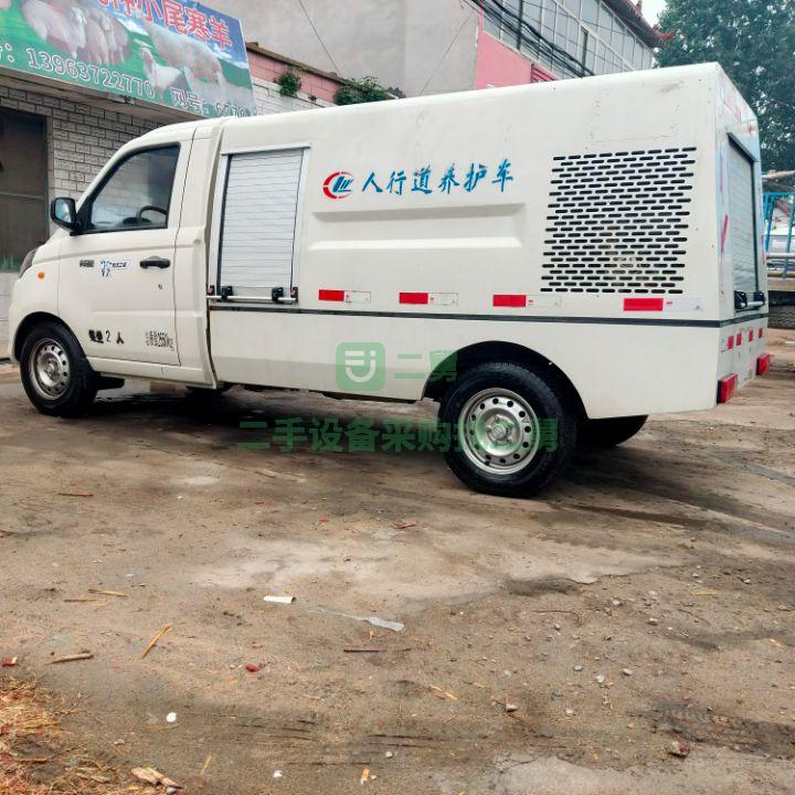出租19年長安人行道養(yǎng)護車3方高壓路面清洗車