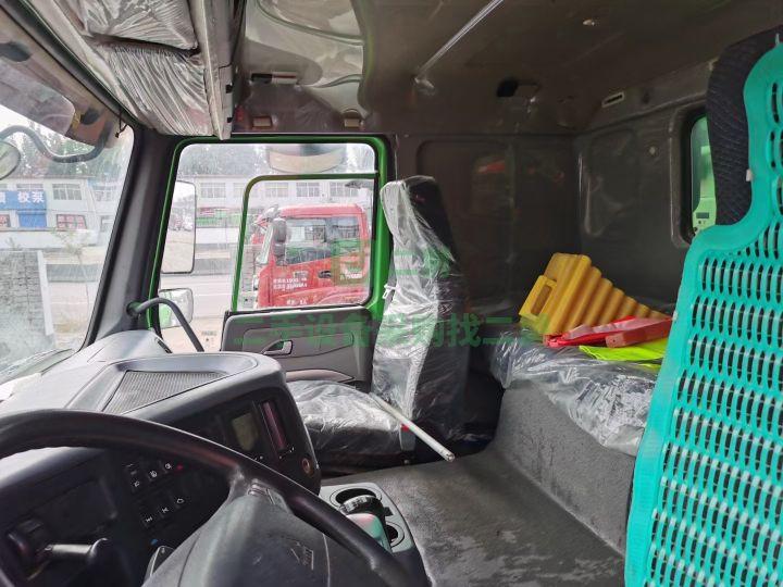 出售豪沃380馬力前四后八自卸車，箱長8.6米，國五