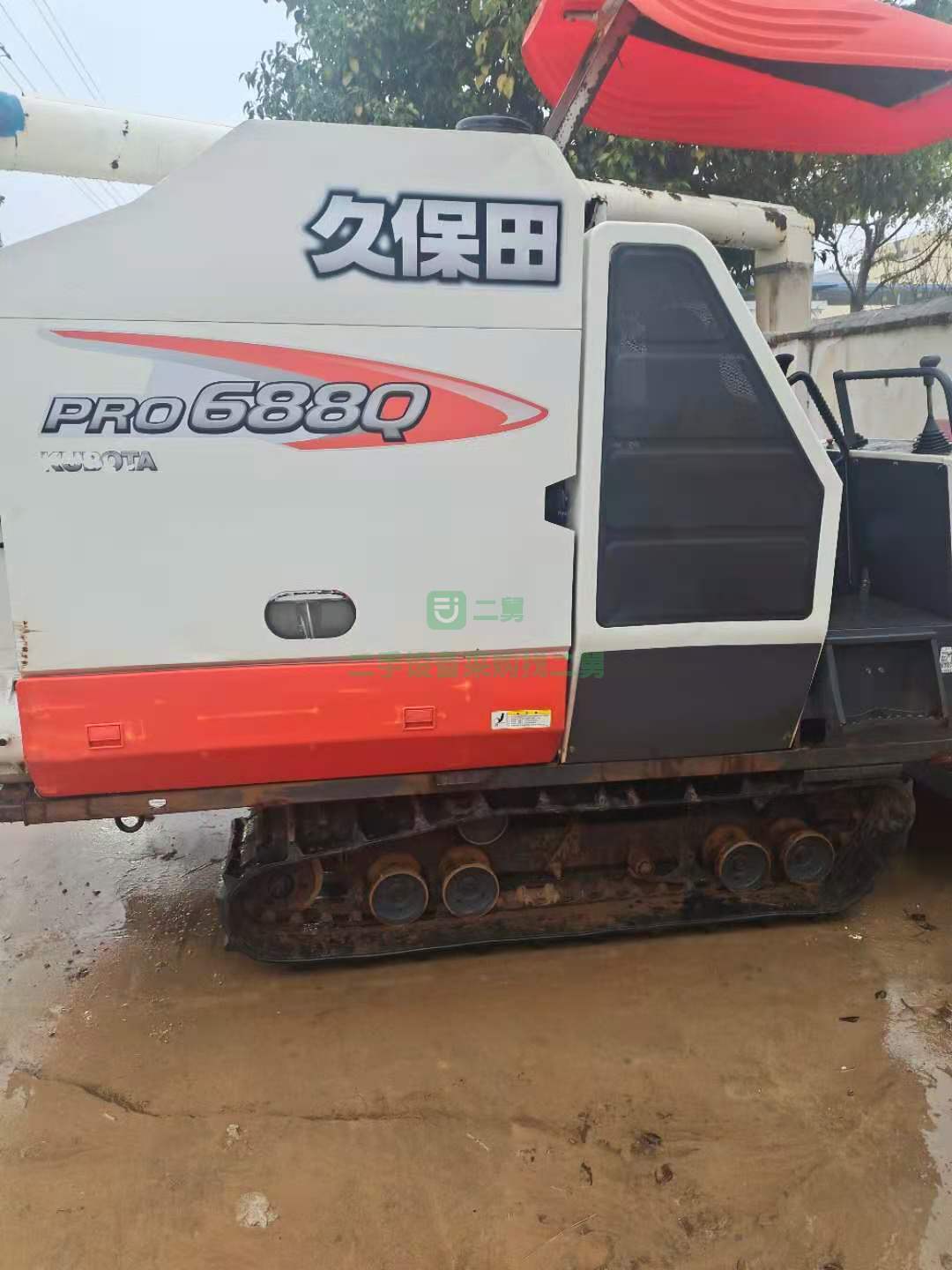 出售一臺久保田688型號收割機