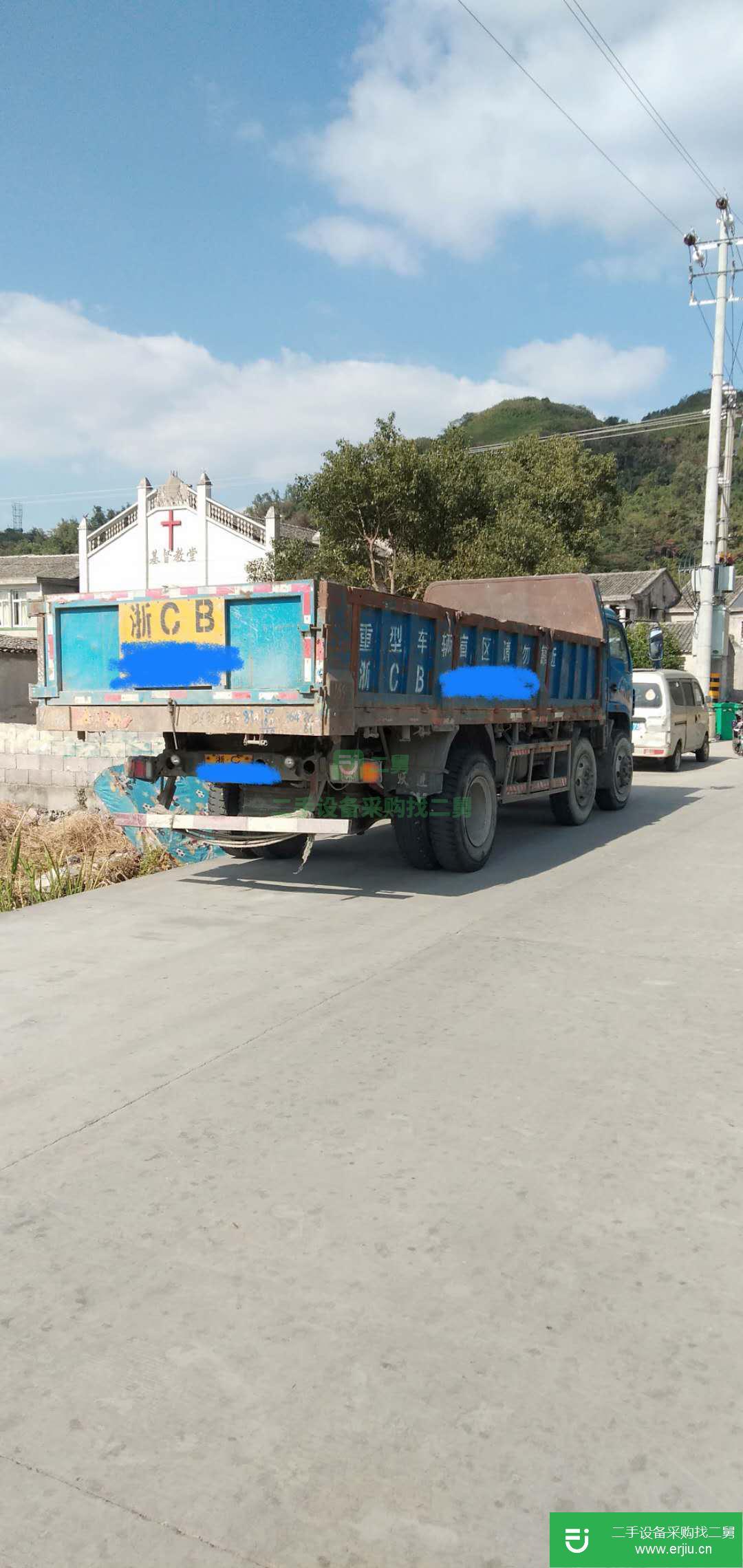 浙江出售二手上汽躍進(jìn)160馬力自卸車(chē)