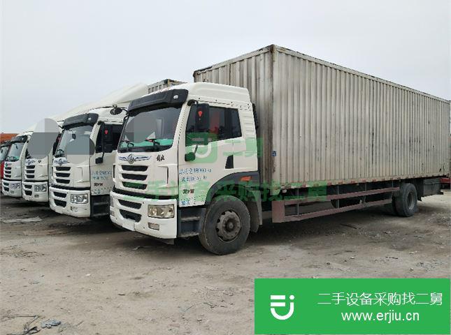 江西出售二手青島解放220馬力箱式貨車