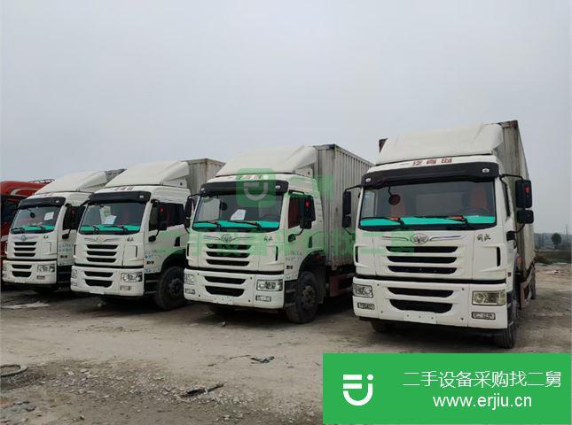 江西出售二手青島解放220馬力箱式貨車
