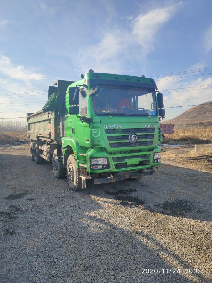 出售17年國五7.4米德龍新m3000前四后八自卸車