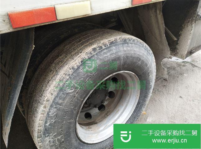 江西出售二手青島解放220馬力箱式貨車