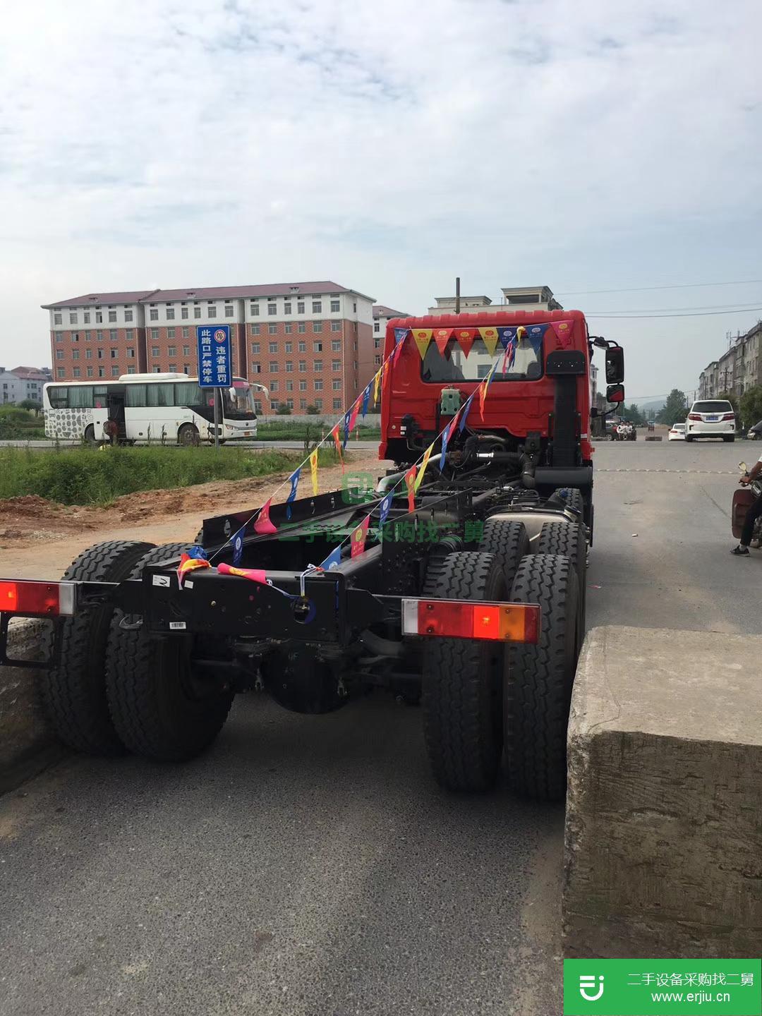 江西出售二手三環(huán)十通300馬力牽引車(chē)