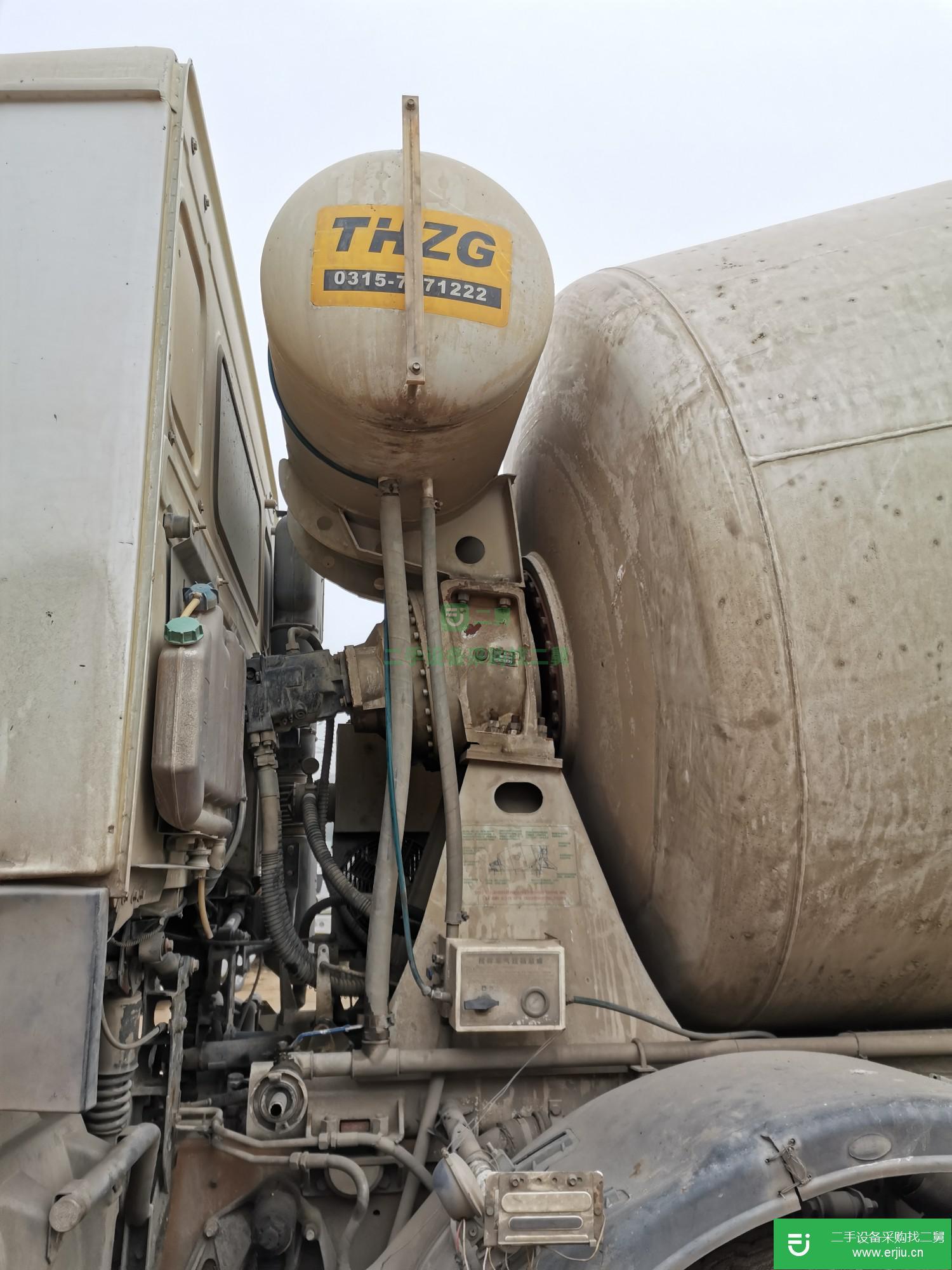 山東出售二手唐鴻重工380馬力攪拌車