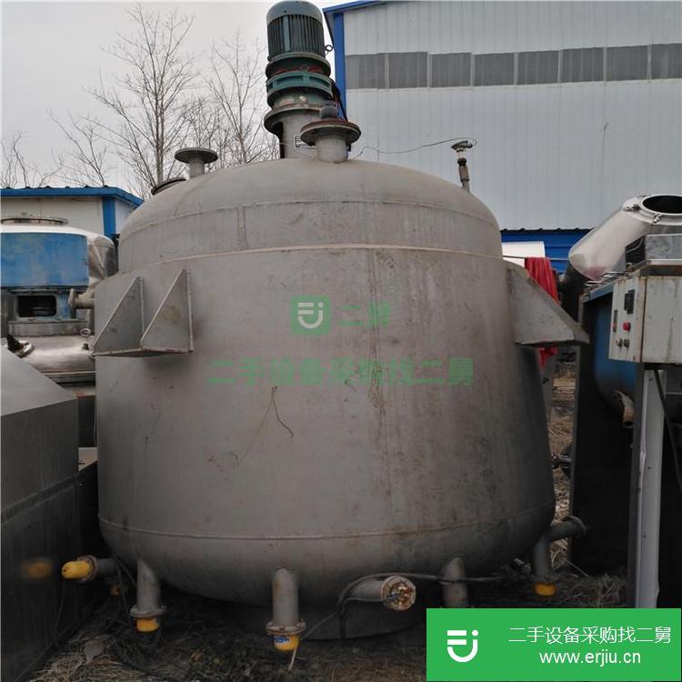 山東出售二手5噸搪瓷反應(yīng)釜