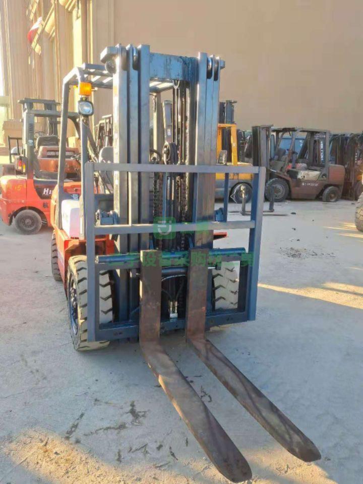 河北出售二手的合力三噸K303節門架升高4.5米叉車