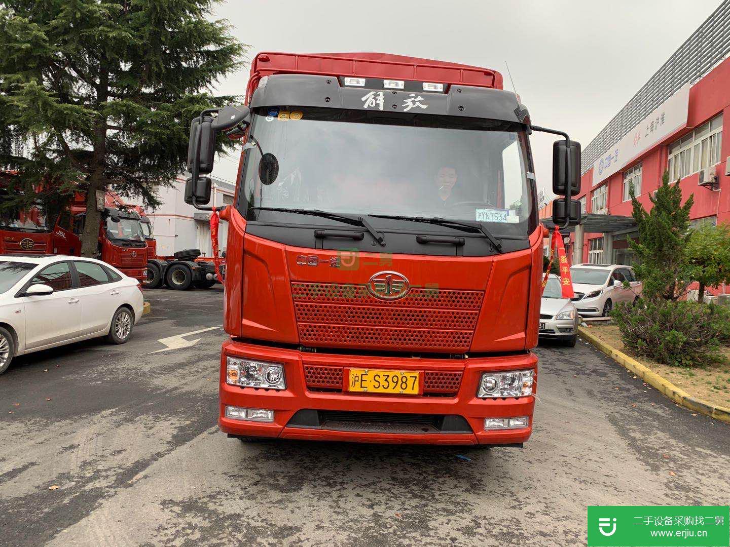 上海出售二手一汽解放180馬力貨車