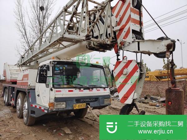 湖北出售二手中聯(lián)70噸五節(jié)臂吊車原車原版車況很好