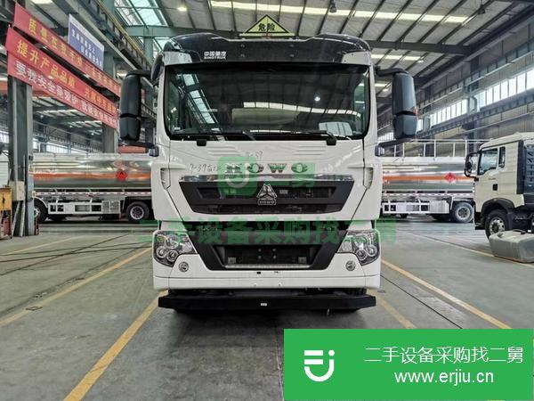 河北出售二手重汽豪沃后八輪鋁合金油罐車