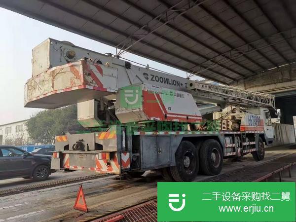 河南出售二手中聯(lián)25v5吊車(chē)