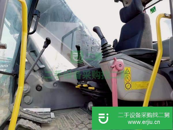 江蘇出售二手沃爾沃220挖掘機