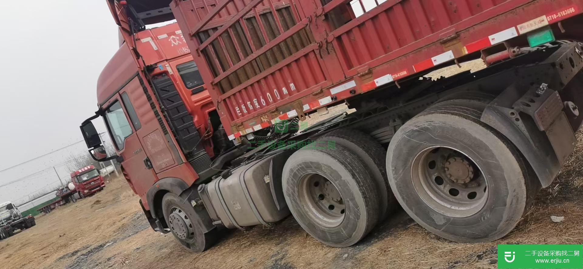 山東出售二手重汽豪沃340馬力半掛車