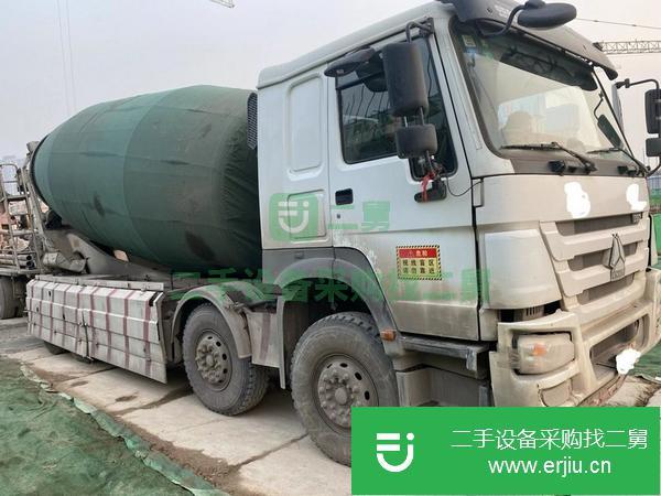 內蒙古出售二手17年豪沃唐鴻攪拌車