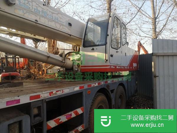 河北出售二手中聯(lián)重科25噸5節(jié)桿吊車車況精品原車油漆