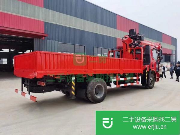 湖北出售二手隨車吊配宏昌天馬八噸五節臂吊機