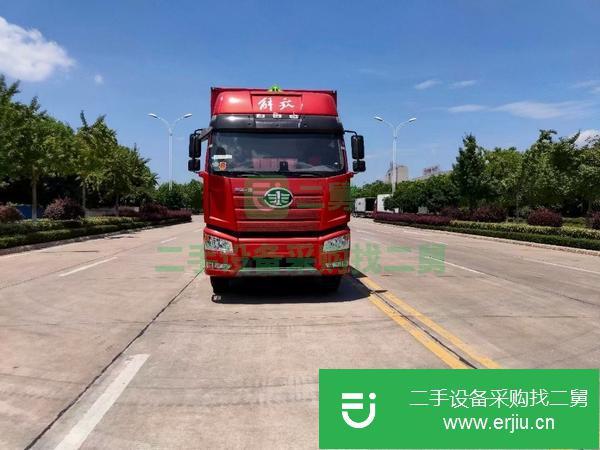 黑龍江出售二手國六解放前四后八液體廂式貨車