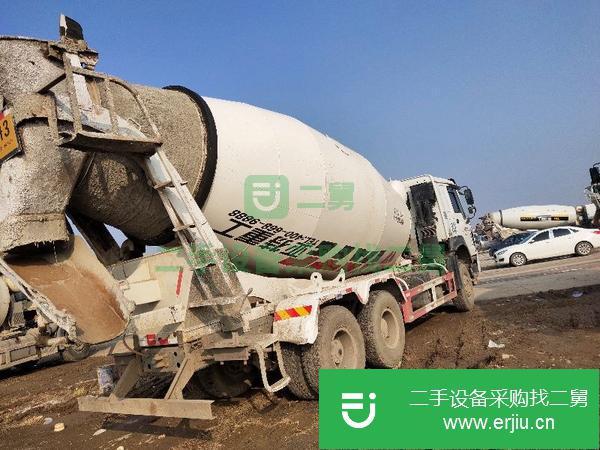 貴州出售二手18年豪沃攪拌車國五排放16方