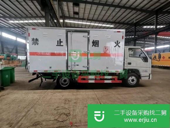 四川出售二手江鈴順達廂式運輸車江齒5檔變速箱國六排放江鈴116馬力柴油發動機3360軸距
