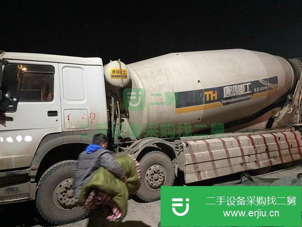內蒙古出售二手17年豪沃唐鴻攪拌車