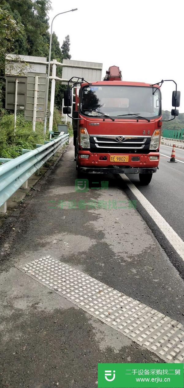 貴州出售二手重汽豪曼7噸四節隨車吊玉柴140馬力