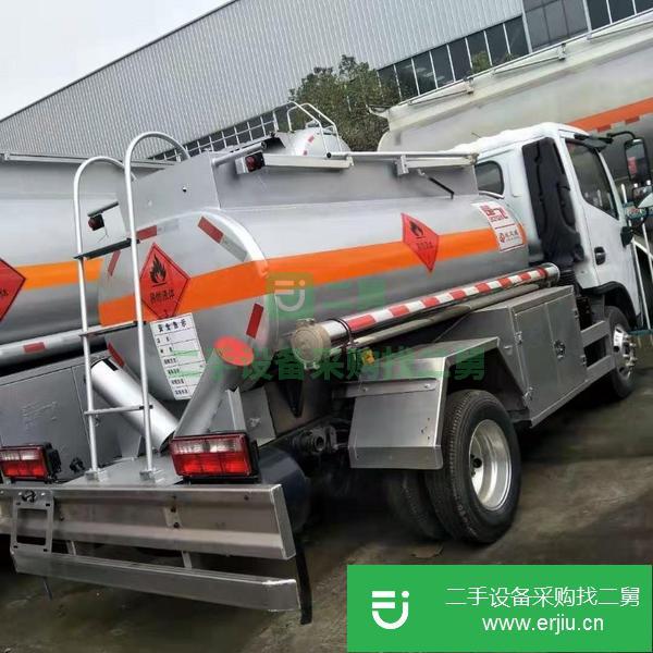 山西出售二手東風多利卡油罐車國六柴朝130馬力發(fā)動機