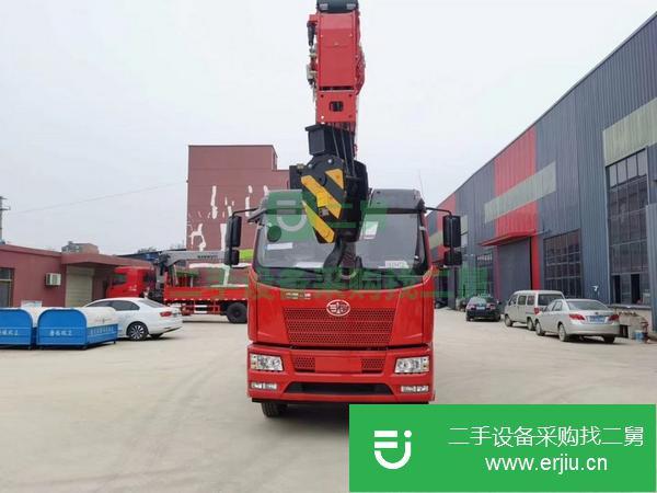 湖北出售二手解放單橋配宏昌天馬8噸5節臂隨車吊