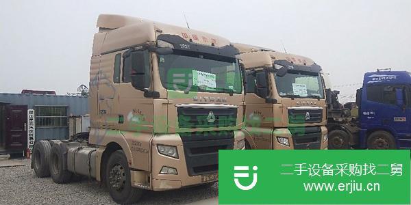 山東出售二手17年11月汕德卡540馬力牽引車