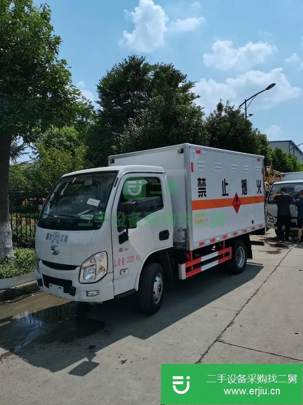 湖北出售二手易然液體廂式運輸車柳機汽油112馬力蒙沃MG70.5.檔國六危化底盤