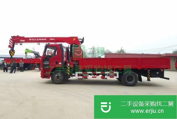 湖北出售二手隨車吊配宏昌天馬八噸五節臂吊機
