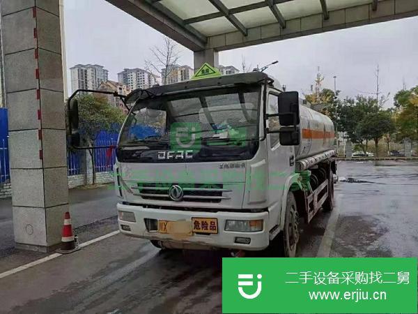 四川出售二手8噸油罐車玉柴150馬力